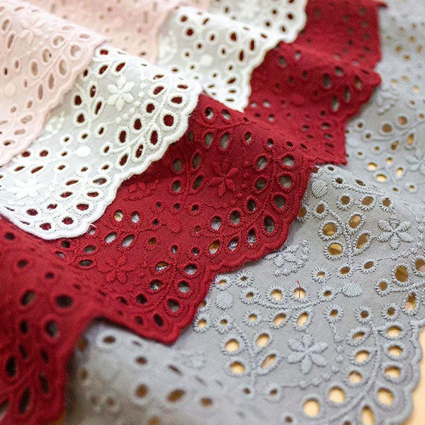 Scalloped Edge Cotton Lace Trim: Elegant Sewing & Craft Décor
