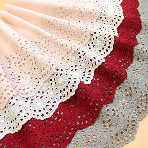 Scalloped Edge Cotton Lace Trim: Elegant Sewing & Craft Décor