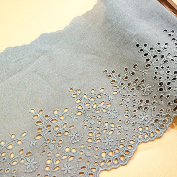 Scalloped Edge Cotton Lace Trim: Elegant Sewing & Craft Décor