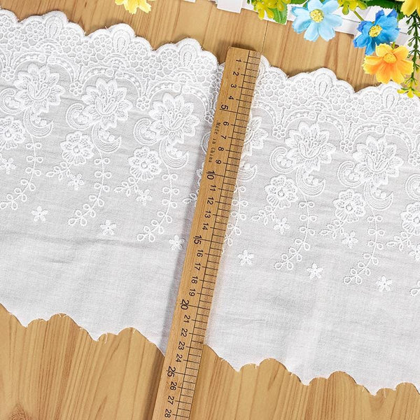 Scalloped Edge Cotton Lace Trim: Elegant Sewing & Crafting