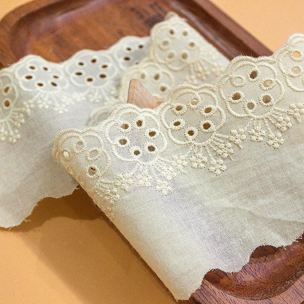 Scalloped Edge Cotton Lace Trim: Elegant Sewing & Craft Décor
