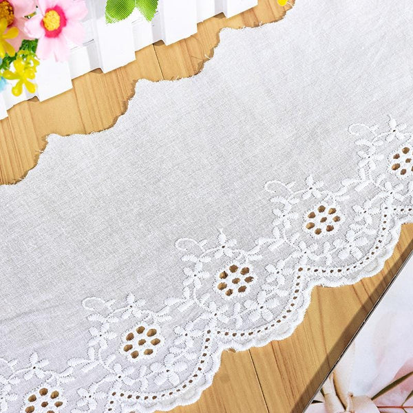 Scalloped Edge Cotton Lace Trim: Elegant Sewing & Craft Décor