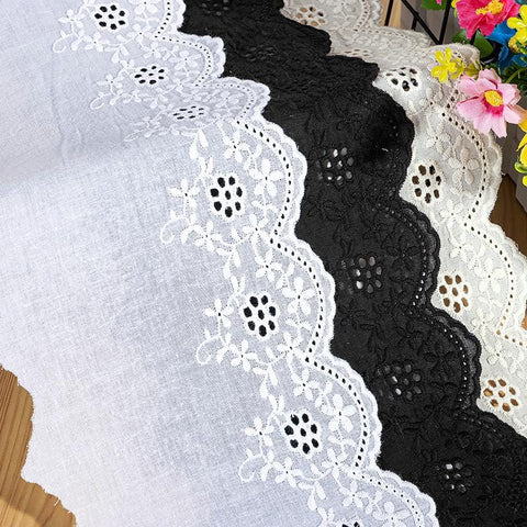 Scalloped Edge Cotton Lace Trim: Elegant Sewing & Craft Décor