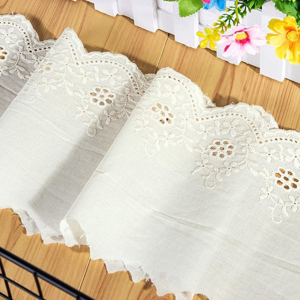 Scalloped Edge Cotton Lace Trim: Elegant Sewing & Craft Décor