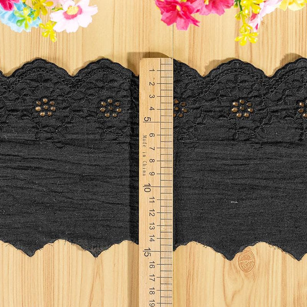 Scalloped Edge Cotton Lace Trim: Elegant Sewing & Craft Décor