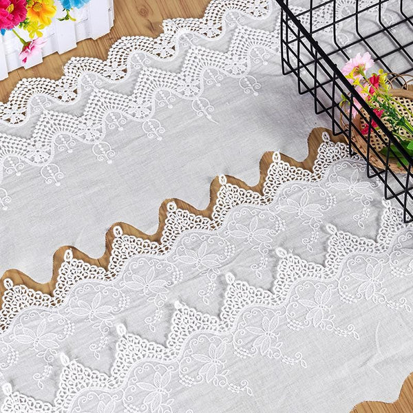 Scalloped Cotton Lace Trim: Off White Broderie Anglaise - Sewing & Crafting