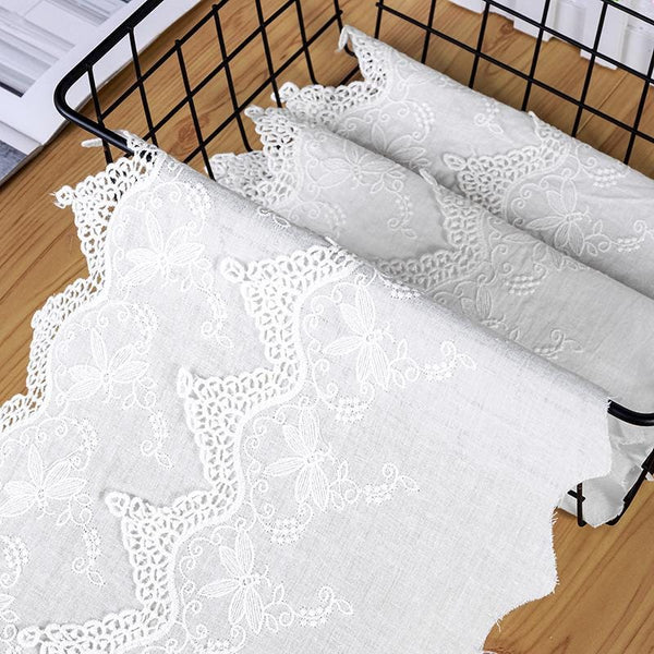 Scalloped Cotton Lace Trim: Off White Broderie Anglaise - Sewing & Crafting
