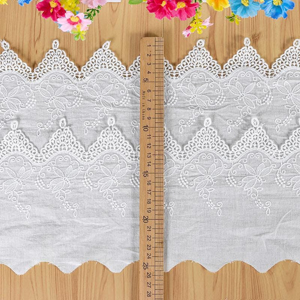 Scalloped Cotton Lace Trim: Off White Broderie Anglaise - Sewing & Crafting