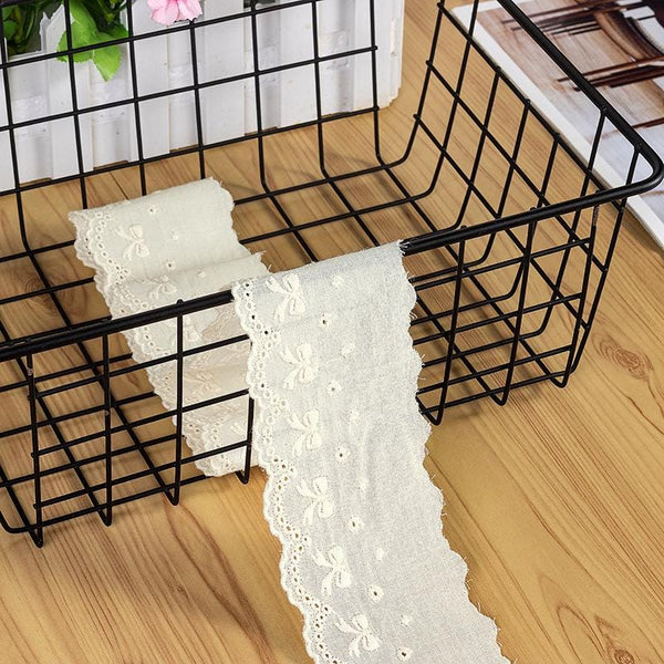 White Cotton Lace Trim: Scalloped Edge Venice Lace