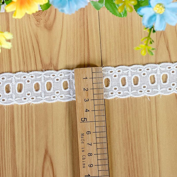 Scalloped Edge Cotton Lace Trim: Elegant Sewing & Crafting, 1 inch wide priced by the yard