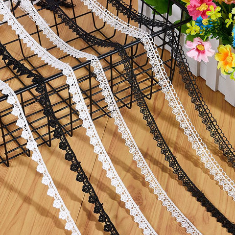 White Venice Lace Trim: Scalloped Guipure Victorian Pattern - By The Yard
