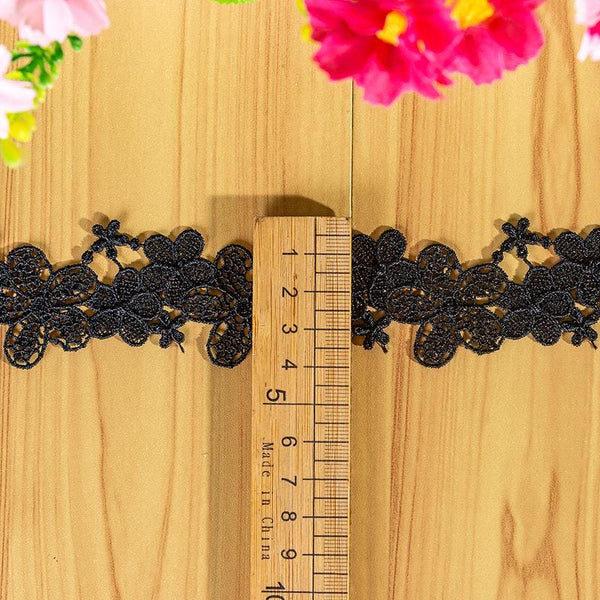 White Venice Lace Trim: Scalloped Guipure, Victorian Style - By The Yard