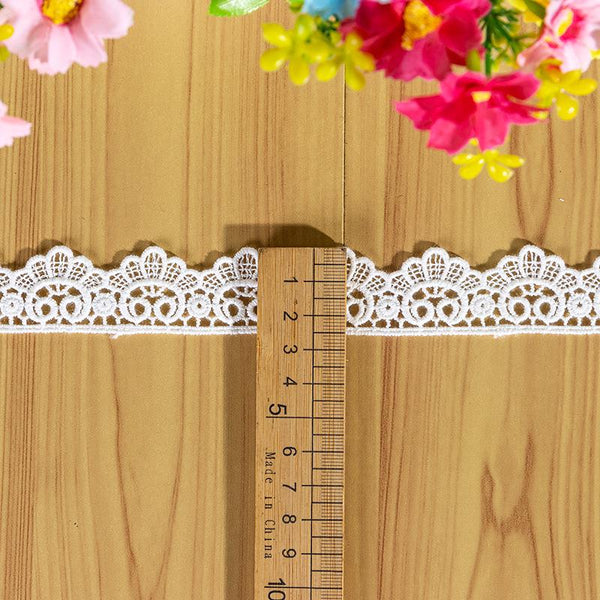 White Venice Lace Trim: Scalloped Victorian Guipure, 4.25" Wide - By The Yard