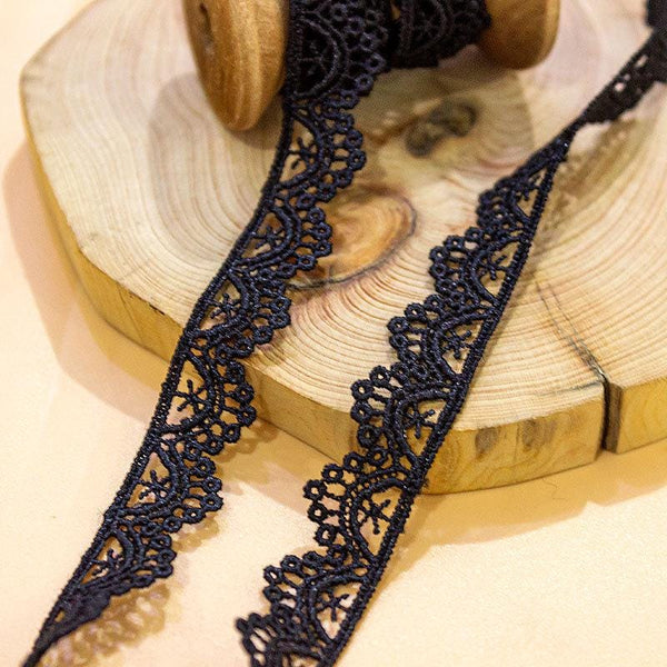 Venice Lace Trim: White Scalloped Guipure - Sewing & Crafting