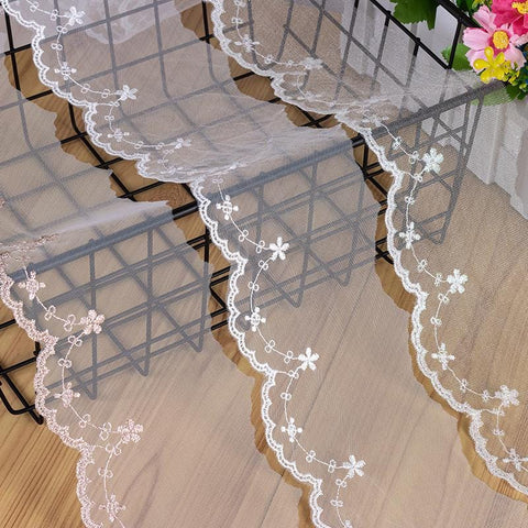 Vintage Mesh Embroidery Lace with Floral Design – Elegant Sewing Fabric for Crafts, Dressmaking & DIY Projects