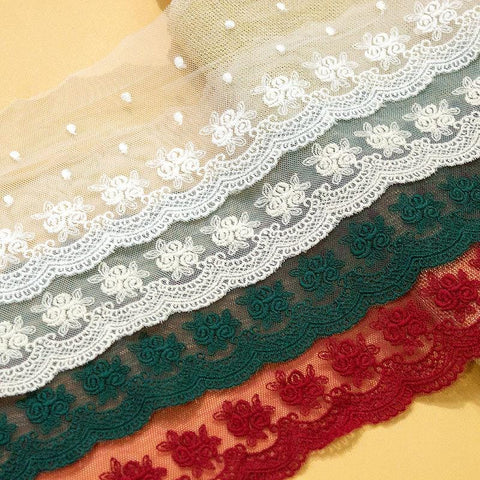 Vintage Mesh Embroidery Lace with Floral Design – Elegant Sewing Fabric for Crafts, Dressmaking & DIY Projects