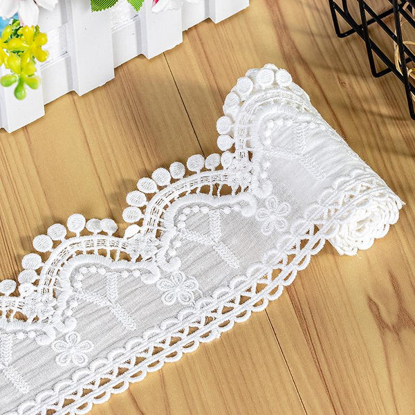 Scalloped Edge Cotton Lace Trim: Elegant Off White Sewing & Craft Décor