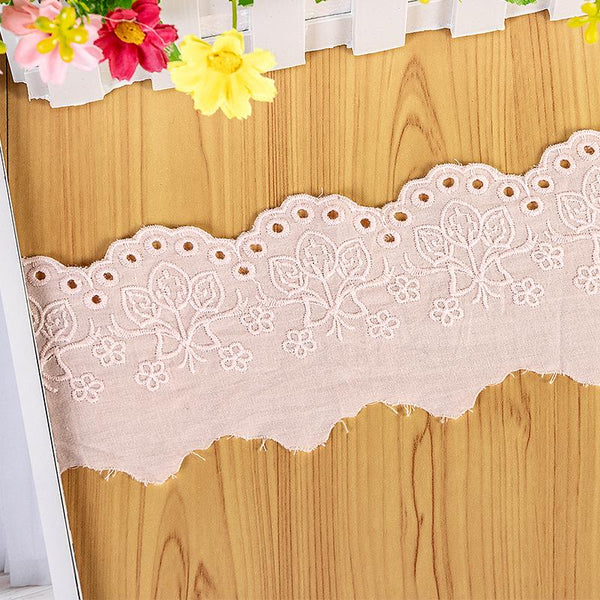 Scalloped Edge Cotton Lace Trim: Elegant Sewing & Craft Décor