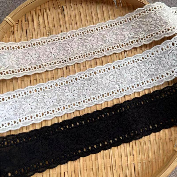 White Cotton Lace Trim: Scalloped Edge Sewing & Crafting, 1 3/4" wide