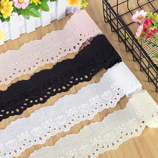 Scalloped Edge Cotton Lace Trim: Elegant Sewing & Crafting Décor