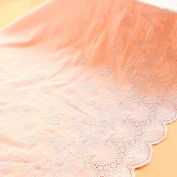 Scalloped Cotton Lace Trim: Elegant White Sewing & Craft Décor