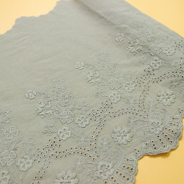 Scalloped Edge Cotton Lace Trim: Elegant Sewing & Craft Décor