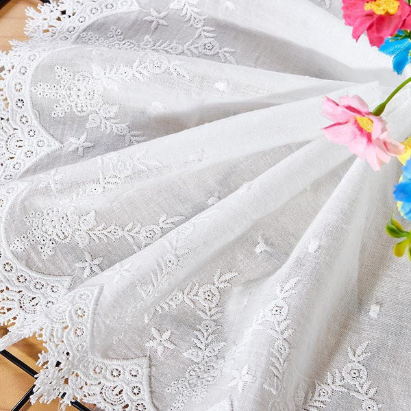 Scalloped Off White Cotton Lace Trim: Elegant Sewing & Crafting