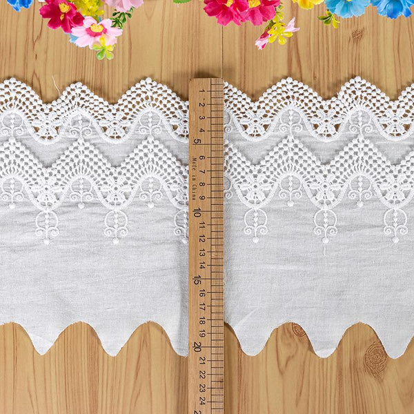 Scalloped Cotton Lace Trim: Off White Broderie Anglaise - Sewing & Crafting