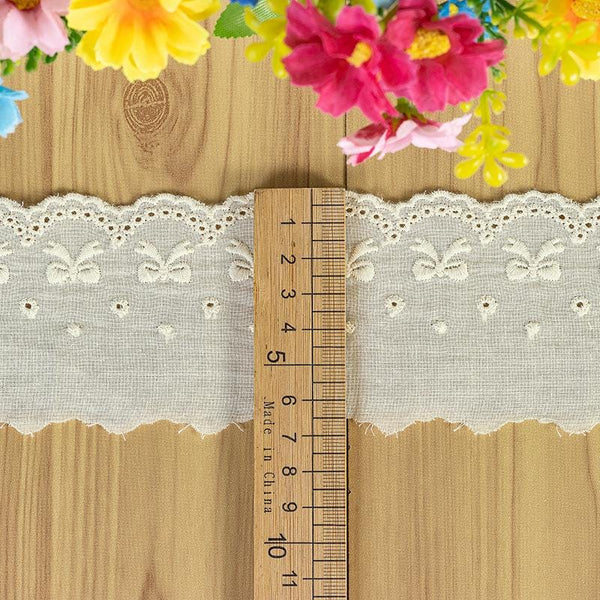 White Cotton Lace Trim: Scalloped Edge Venice Lace