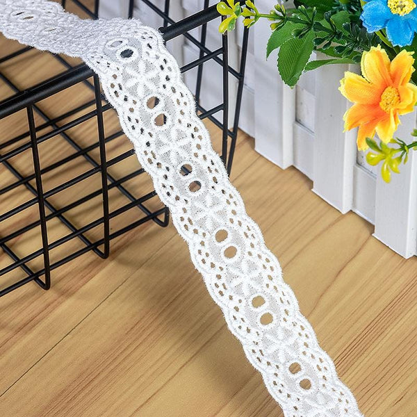 Scalloped Edge Cotton Lace Trim: Elegant Sewing & Crafting, 1 inch wide priced by the yard
