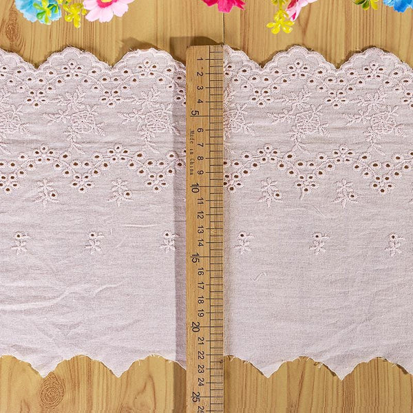 Scalloped Edge Cotton Lace Trim: Elegant Sewing & Crafting Décor