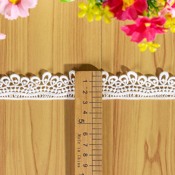 White Venice Lace Trim: Scalloped Victorian Guipure, 4.25" Wide - By The Yard