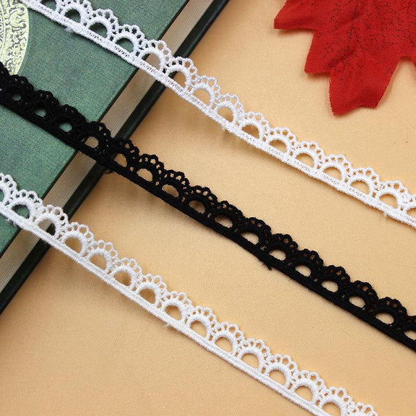 White Scalloped Venice Lace Trim: Victorian Guipure, Crafting & Sewing, 3/8" wide