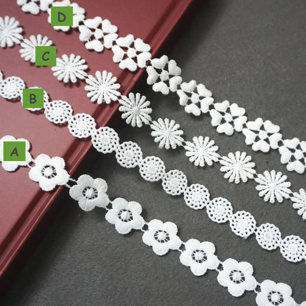 Venice Lace Trim: Round Flower Pattern, Off-White DIY Decor