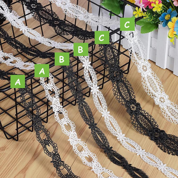 White Scalloped Venice Lace Trim: Victorian Guipure, Crafting & Sewing, 1 inch wide priced by the yard