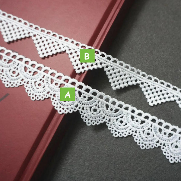 Off-White Venice Lace Trim: Floral Scalloped Guipure Bridal Lace